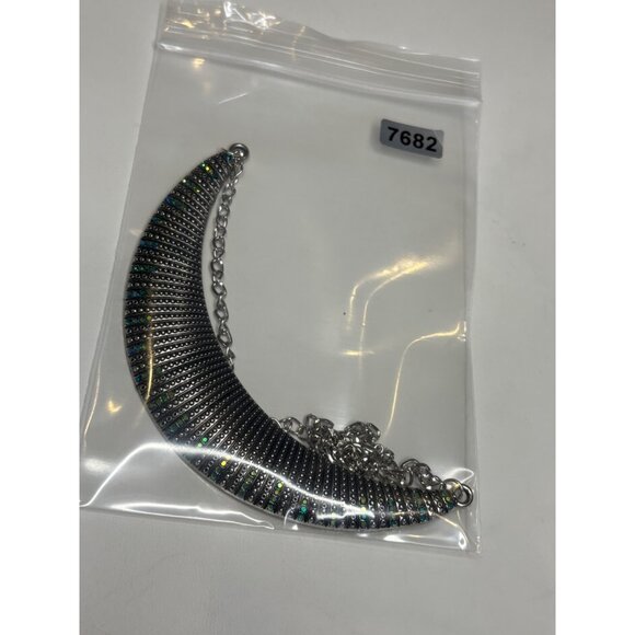 Black & Silver Bib Statement Necklace With Iridescent Accents Adjustable Chain L - Picture 8 of 9